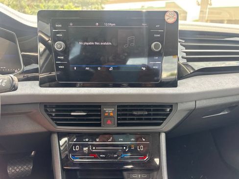 Used 2025 Volkswagen Jetta SE FWD image 26