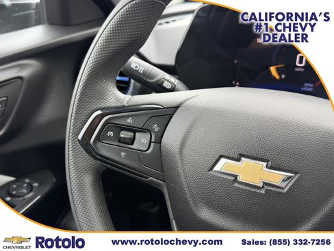Used 2025 Chevrolet Trax LT FWD image 23