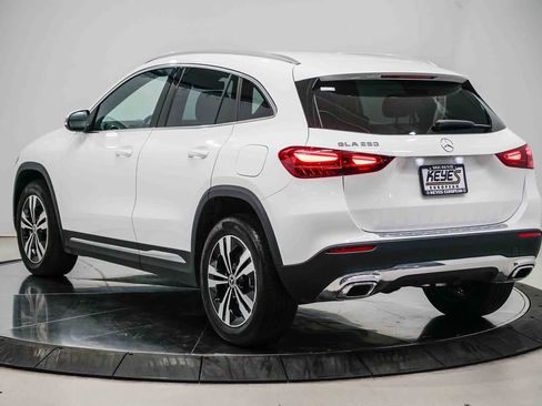 Used 2026 Mercedes-Benz GLA 250 image 2