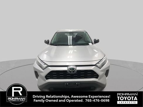 Used 2023 Toyota RAV4 LE AWD/4WD image 10