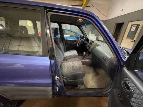 Used 1998 Toyota RAV4 2WD 4-Door image 30