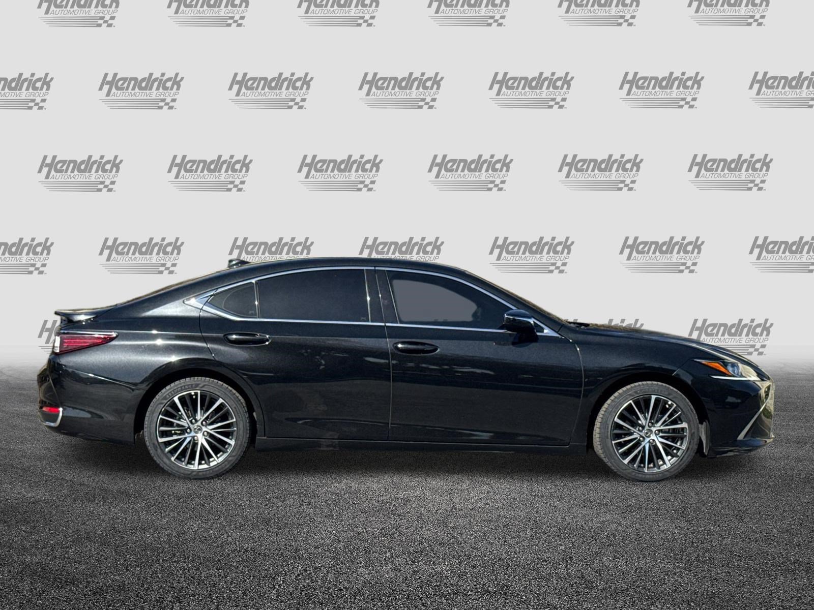 Used 2024 Lexus ES 300h w/ Premium Package FWD image 3