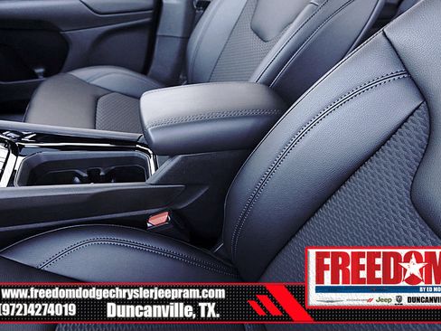 New 2026 Jeep Compass Latitude image 36