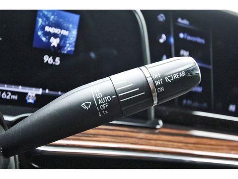 Certified 2024 Cadillac Escalade ESV Premium Luxury w/ Performance Package image 19