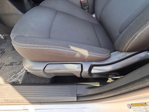 Used 2024 Nissan Rogue S AWD/4WD image 19