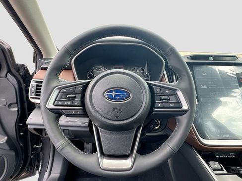 Used 2025 Subaru Outback Touring XT image 13