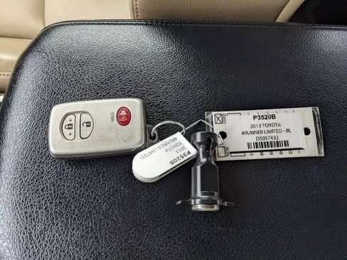 Used 2013 Toyota 4Runner Limited image 28