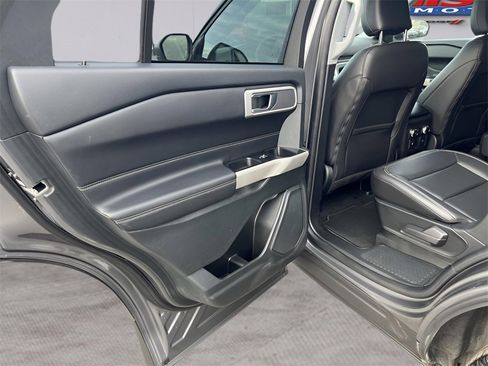 Used 2023 Ford Explorer XLT w/ Equipment Group 202A image 11