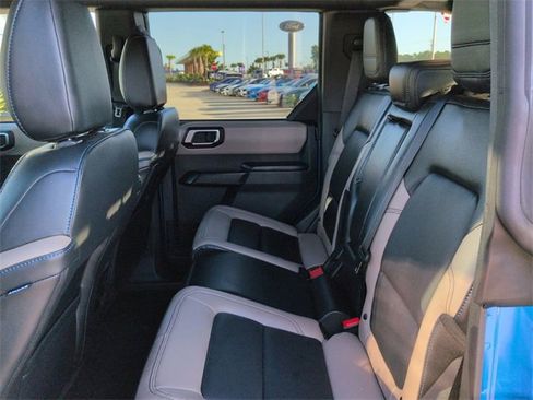 Used 2024 Ford Bronco Wildtrak image 14