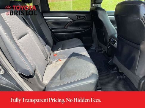 Used 2018 Toyota Highlander Plus AWD/4WD image 23