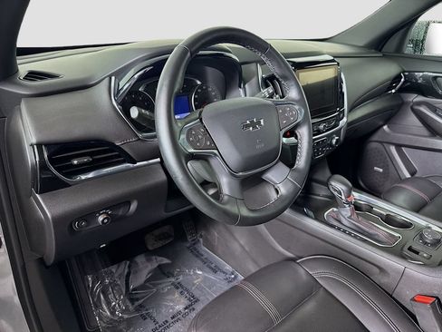 Used 2023 Chevrolet Traverse RS AWD/4WD image 9