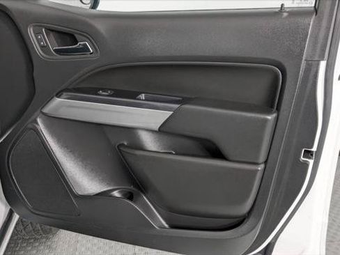 Used 2022 Chevrolet Colorado LT w/ Fleet Safety Package RWD image 24