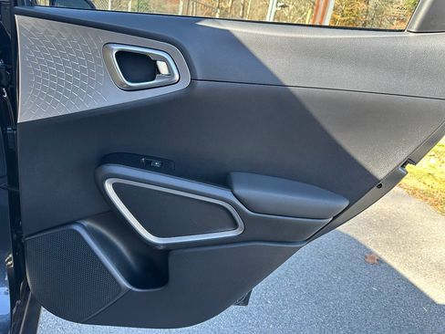Used 2023 Kia Soul S image 26