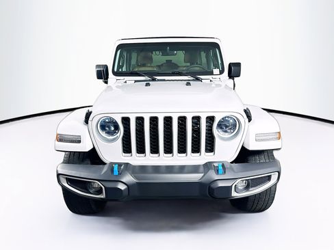 Used 2023 Jeep Wrangler Sahara image 2