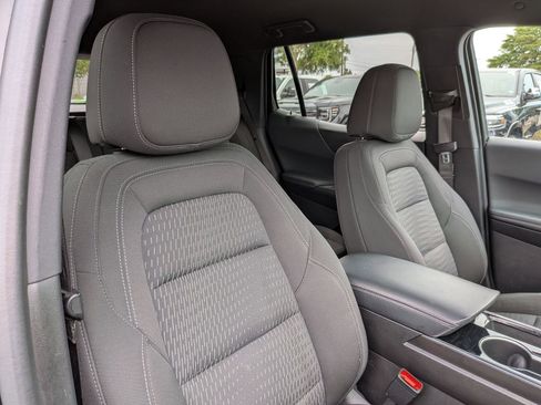 Used 2025 Chevrolet Equinox LT FWD image 37