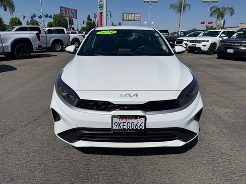 Used 2024 Kia Forte LXS FWD image 2