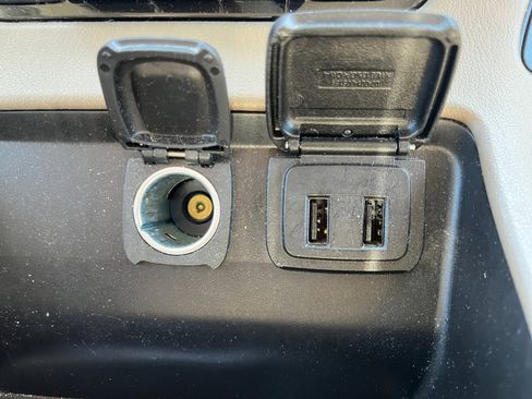 Used 2019 GMC Yukon XL SLT w/ Open Road Package image 18