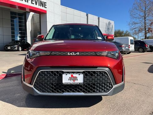 Used 2025 Kia Soul LX w/ LX Technology Package image 4