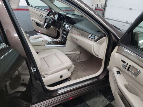 Used 2014 Mercedes-Benz E 350 4MATIC Sedan w/ Premium 1 Package image 13