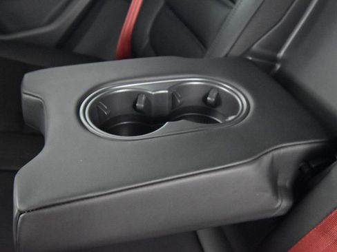 New 2025 Porsche Macan S image 38