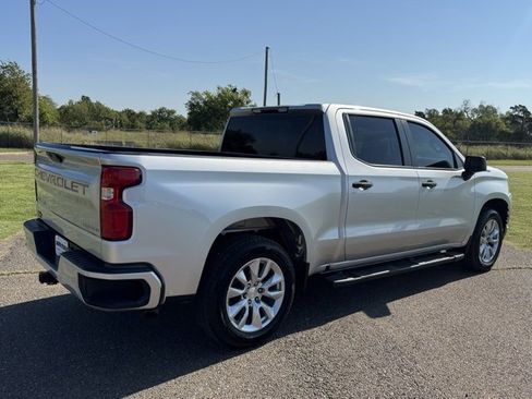 Used 2022 Chevrolet Silverado 1500 Custom image 6