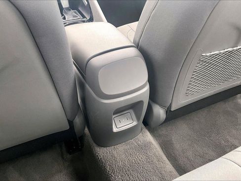 Used 2025 Hyundai Elantra SEL FWD image 10