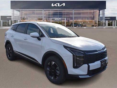 New 2026 Kia Sportage LX image 1