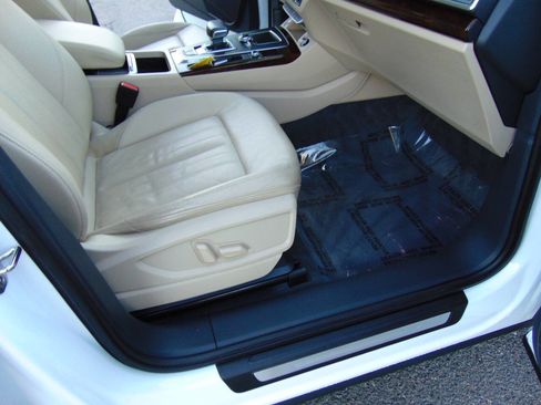 Used 2018 Audi Q5 2.0T Premium Plus w/ Premium Plus Package image 13