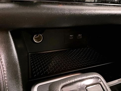 Used 2024 Nissan Pathfinder SV AWD/4WD image 26