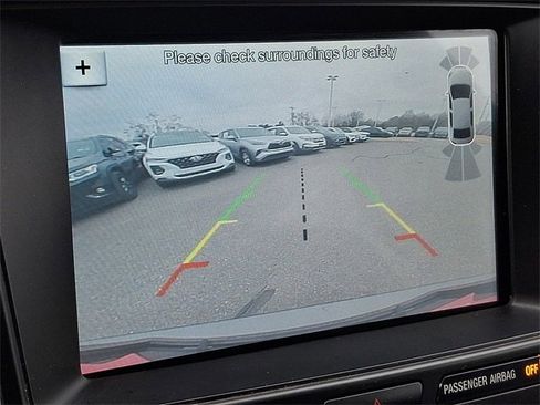 Used 2017 Ford Explorer XLT w/ Equipment Group 202A image 16