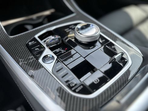 New 2026 BMW X5 M60i w/ Executive Package image 39