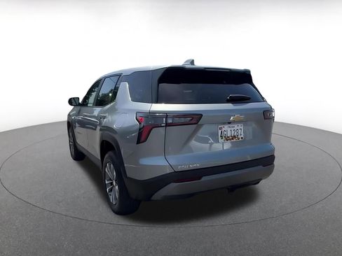 Used 2025 Chevrolet Equinox LT FWD image 11