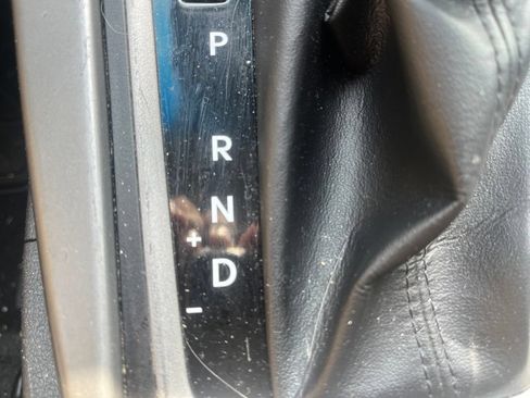 Used 2014 Hyundai Elantra SE w/ Option Group 02 FWD image 21