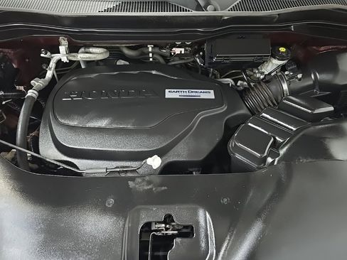 Used 2020 Honda Pilot Touring image 13