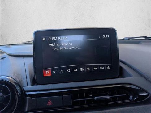 Used 2020 MAZDA MX-5 Miata Sport image 18