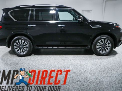 Used 2024 Nissan Armada SL w/ Midnight Edition Package AWD/4WD image 6