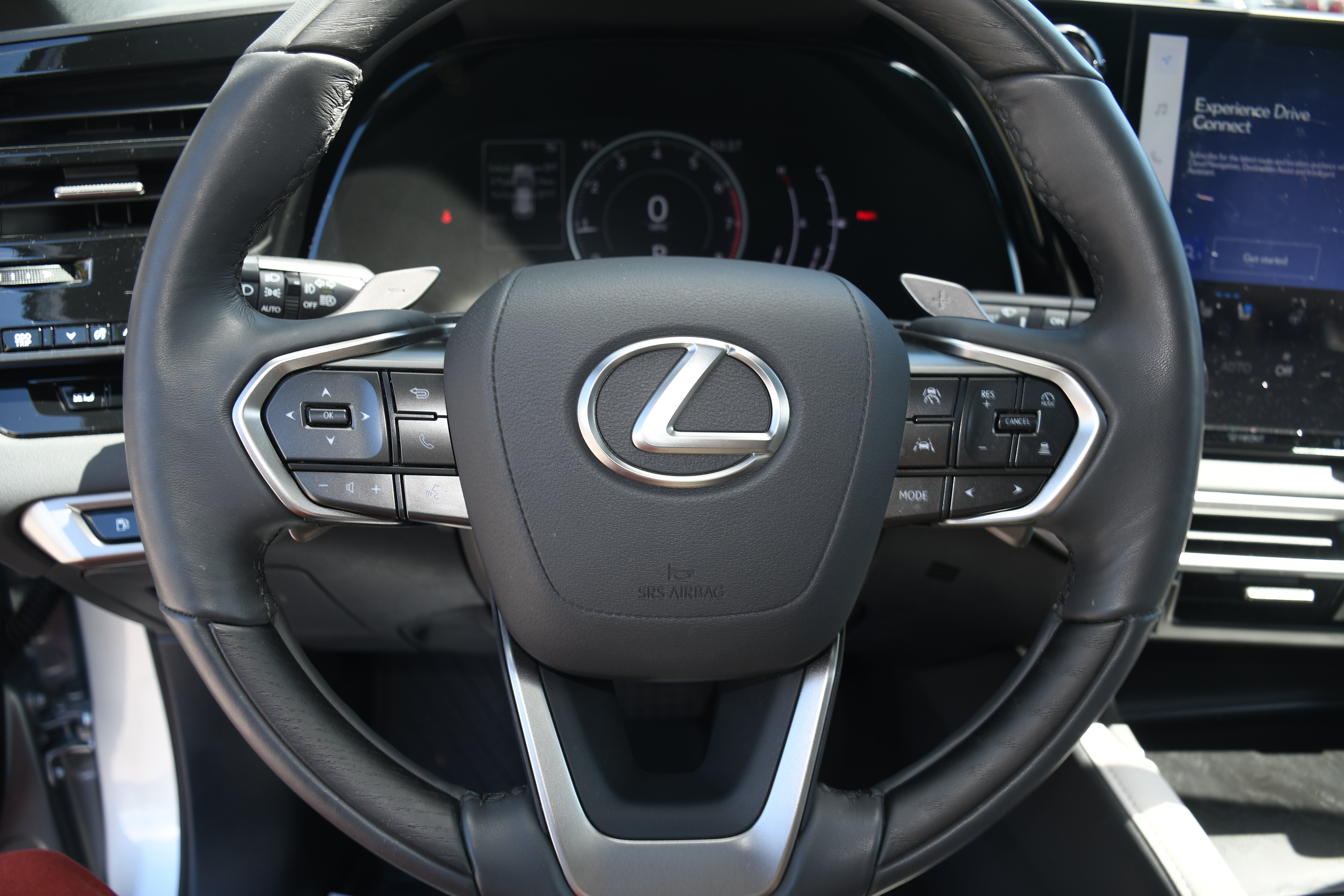 Used 2023 Lexus RX 350 FWD image 13