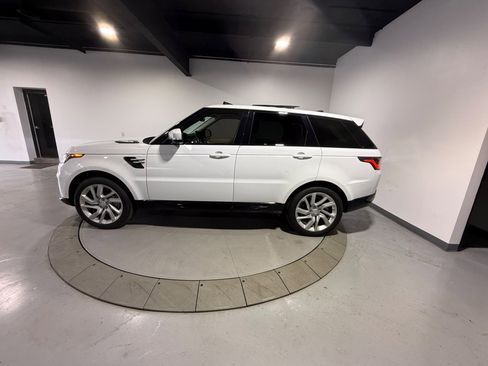 Used 2018 Land Rover Range Rover Sport HSE image 15