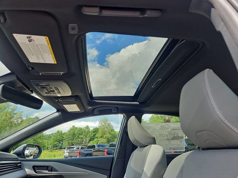New 2026 Toyota Camry Hybrid AWD/4WD image 7