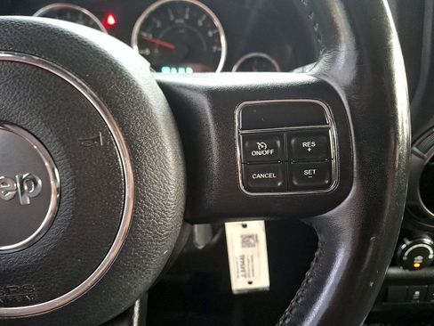Used 2018 Jeep Wrangler Unlimited Sport w/ Connectivity Group AWD/4WD image 17