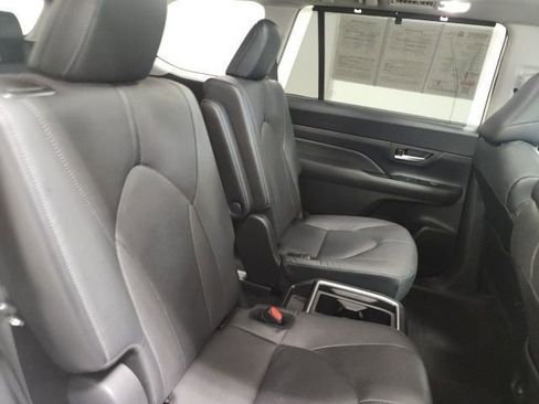 Certified 2024 Toyota Grand Highlander Limited image 19