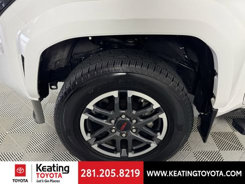 Used 2024 Toyota Tacoma TRD Sport image 29