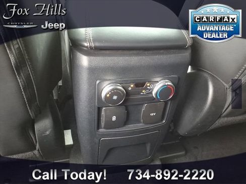 Used 2022 Ford Explorer XLT w/ Equipment Group 202A AWD/4WD image 13