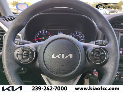 Certified 2022 Kia Soul LX image 23
