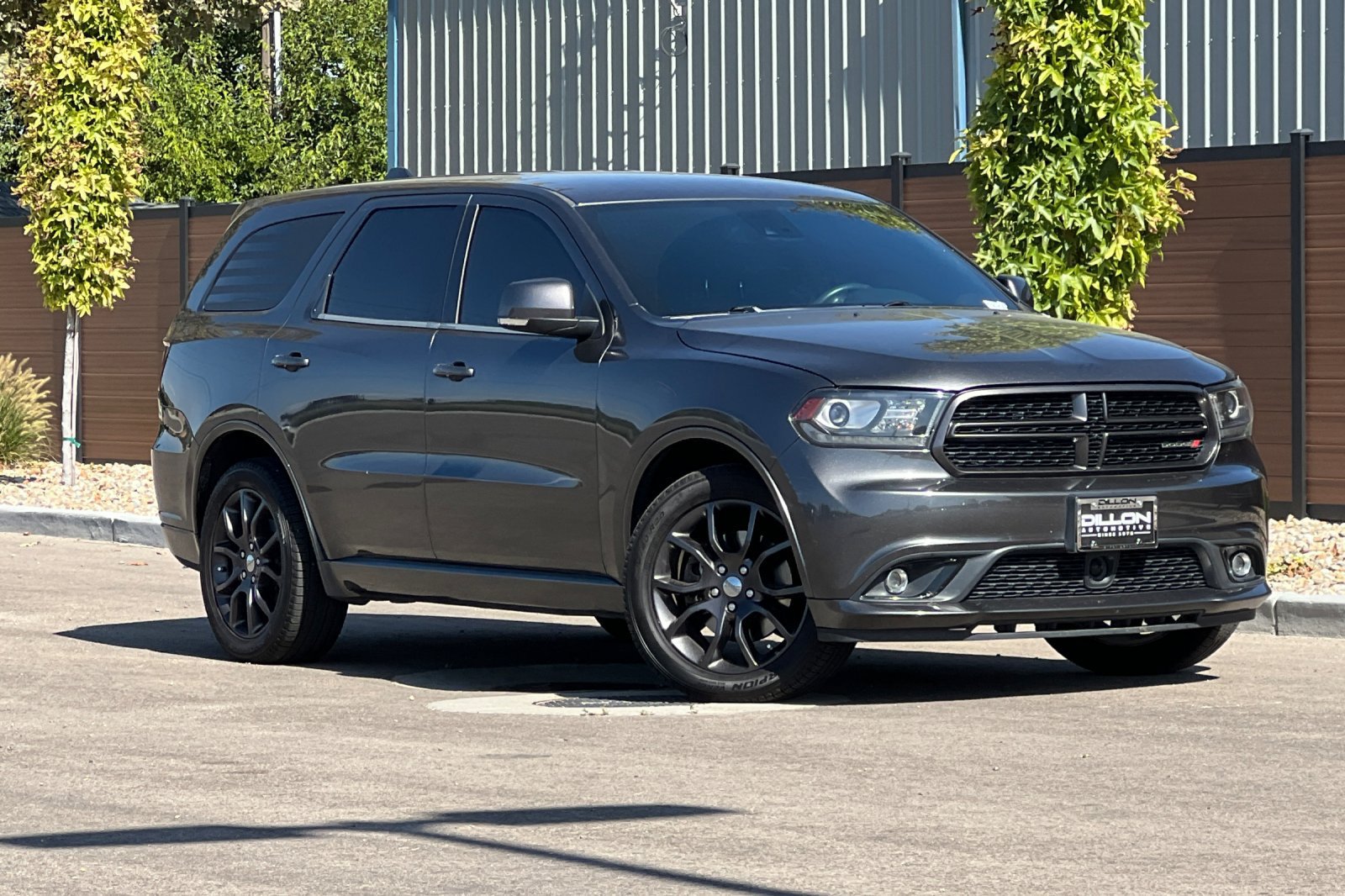 Used 2015 Dodge Durango R/T w/ Technology Group AWD/4WD image 2