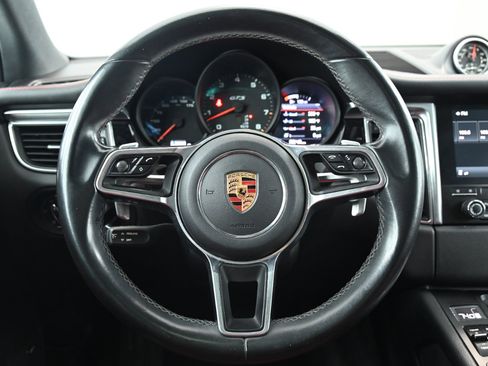 Used 2018 Porsche Macan GTS image 25