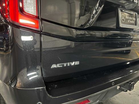 Used 2025 Ford Expedition Active AWD/4WD image 14