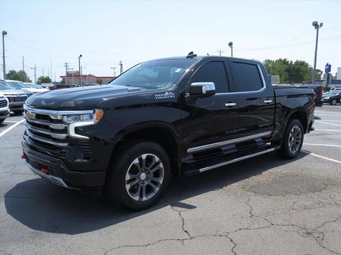 Used 2023 Chevrolet Silverado 1500 High Country AWD/4WD image 8