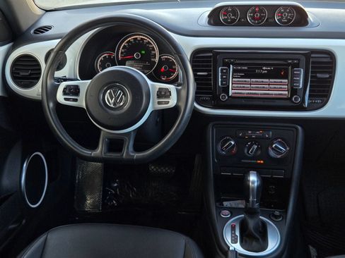 Used 2015 Volkswagen Beetle TDI FWD image 25