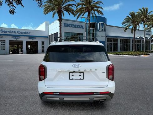 Used 2024 Hyundai Palisade SEL w/ Premium Package AWD/4WD image 7